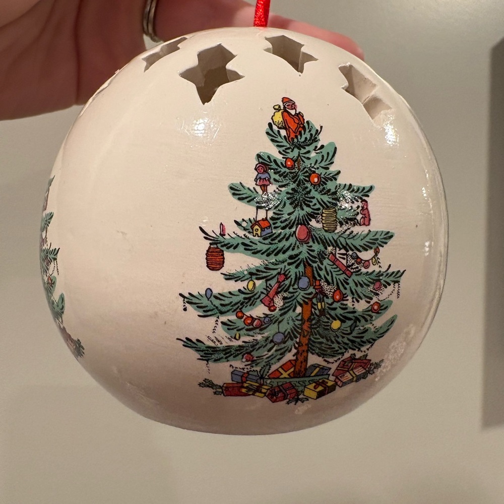 Vintage Spode Christmas Ornament - Picture 1 of 2